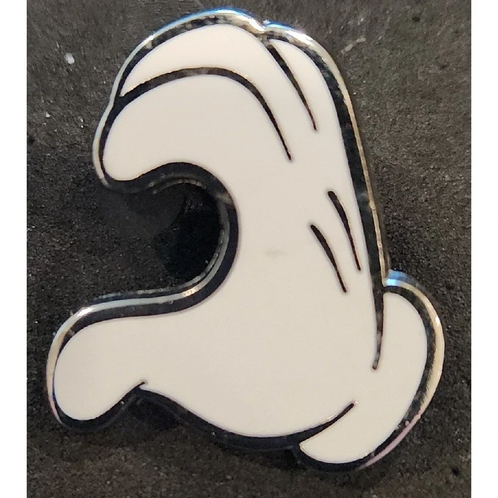Disney Pin Mickey Mouse Right Hand Glove White Heart 2018 Trading 00000